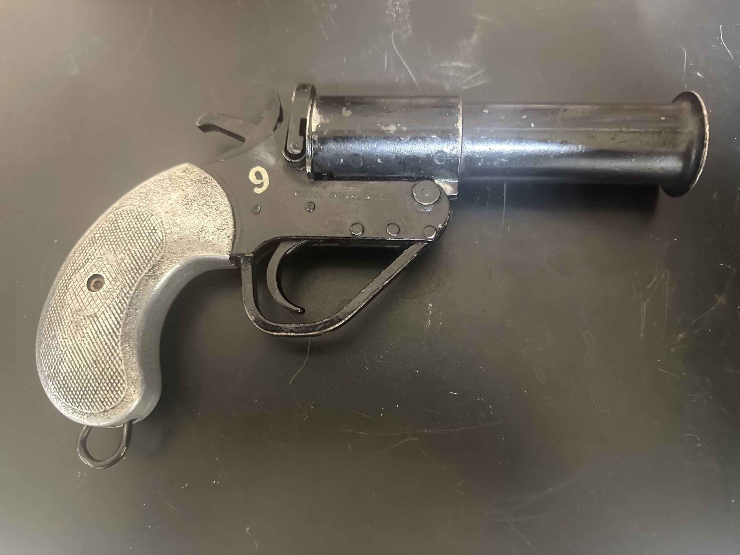 British No. 1 Mark 5 (MK. V) Signal Pistol