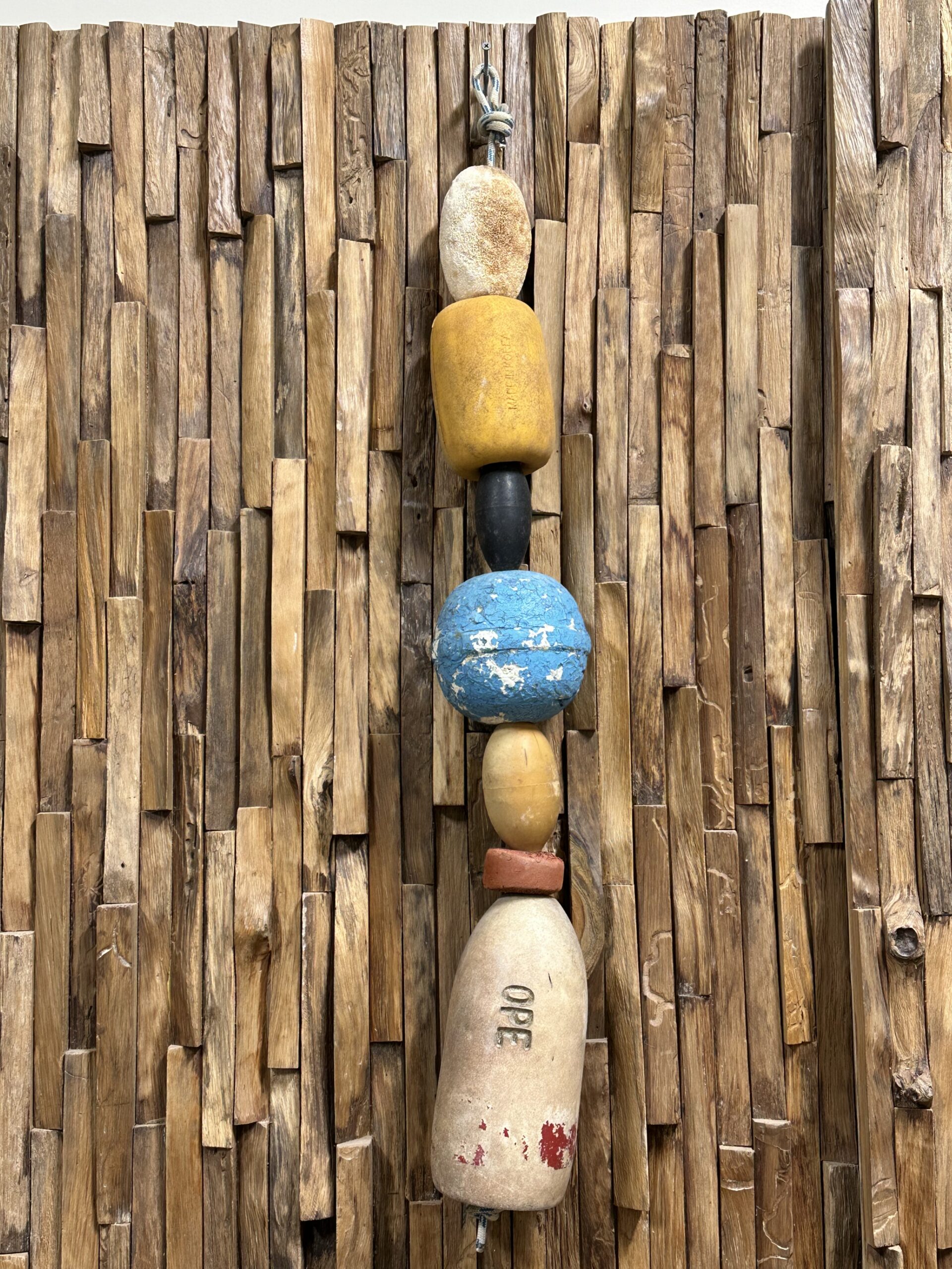 #1 Floats on a rope 36”