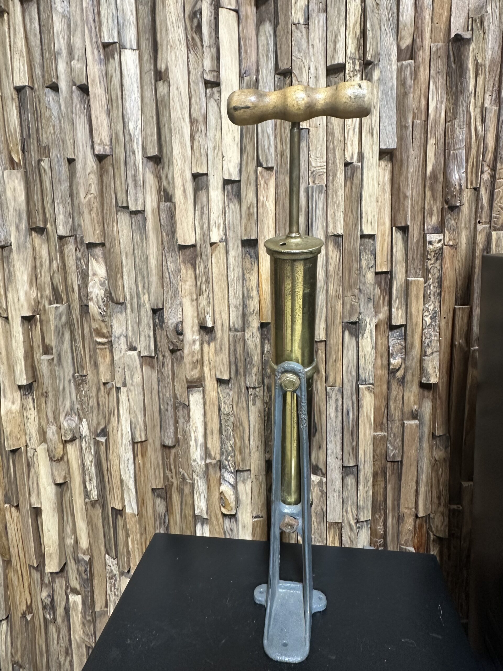 Model No. 86 Hand Pump - Image 3