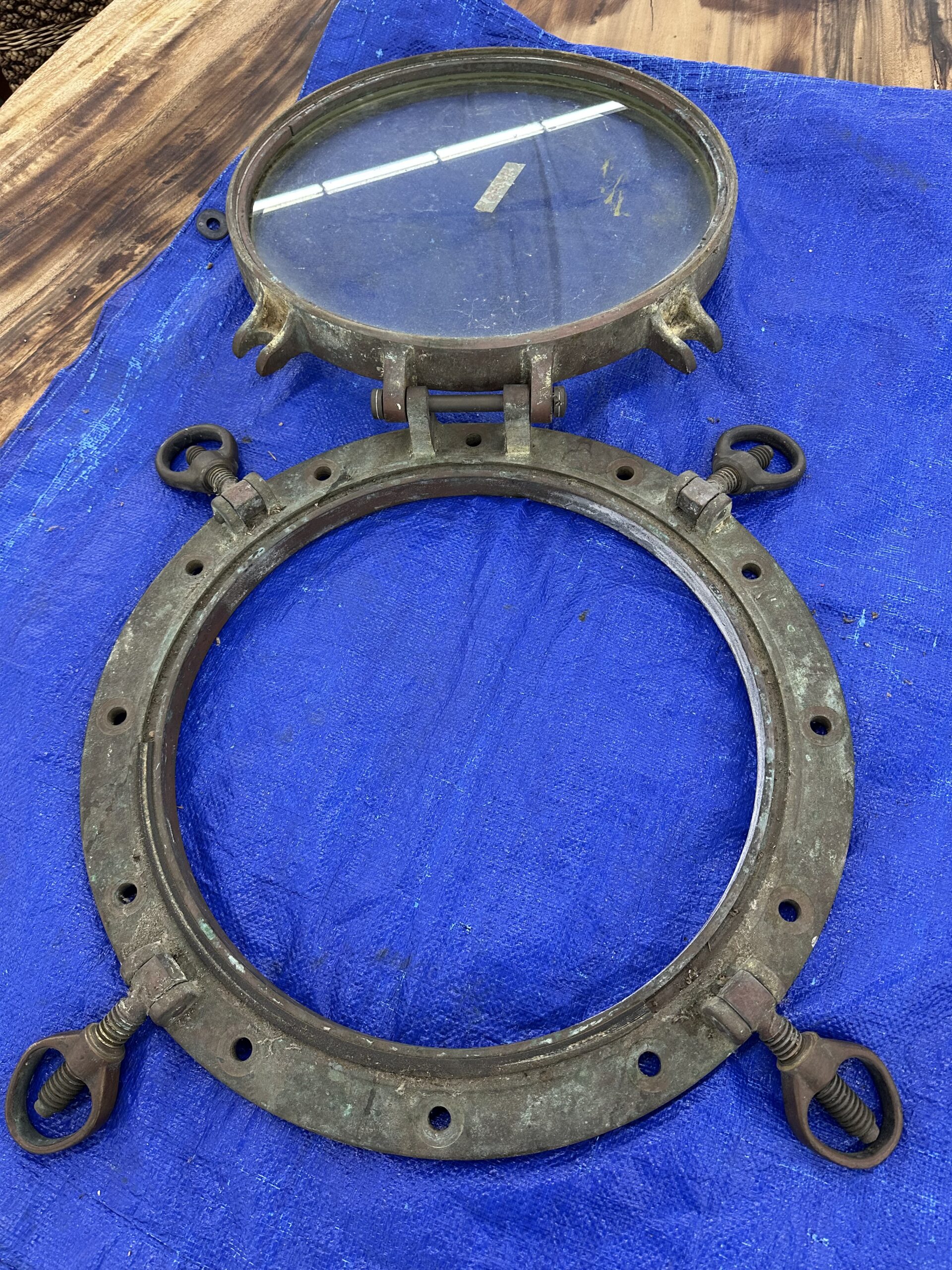 4-Dog Brass Porthole - Image 8