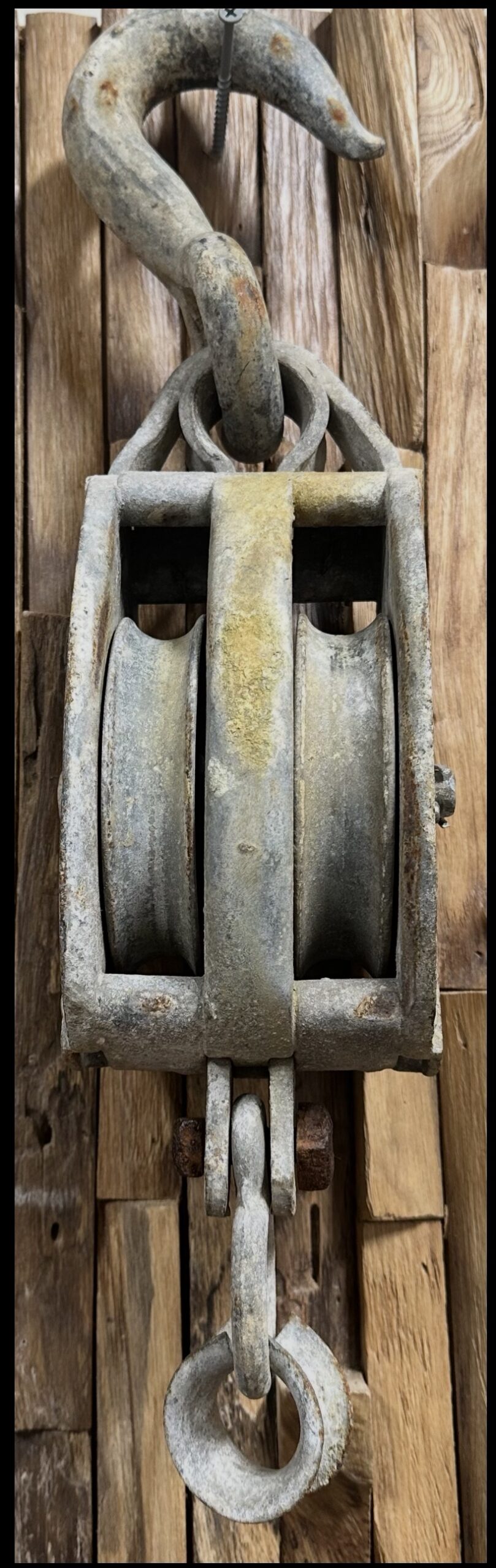 Vintage Bagnall & Loud Block Double-Sheaved Block and Tackle Pulley w/ attached Bucket Ring - Image 11