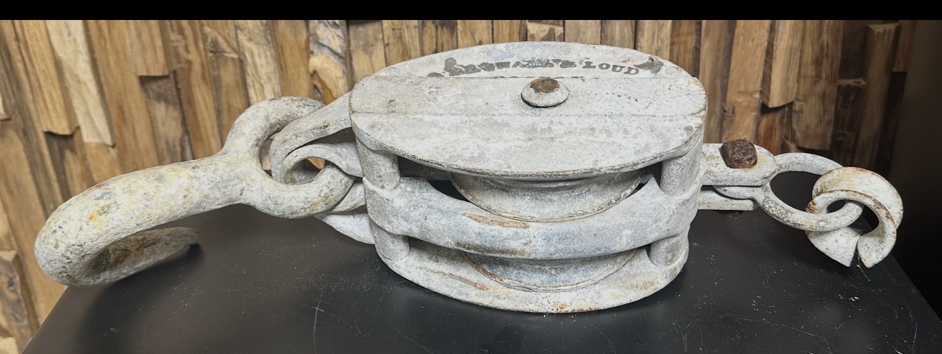 Vintage Bagnall & Loud Block Double-Sheaved Block and Tackle Pulley w/ attached Bucket Ring - Image 3